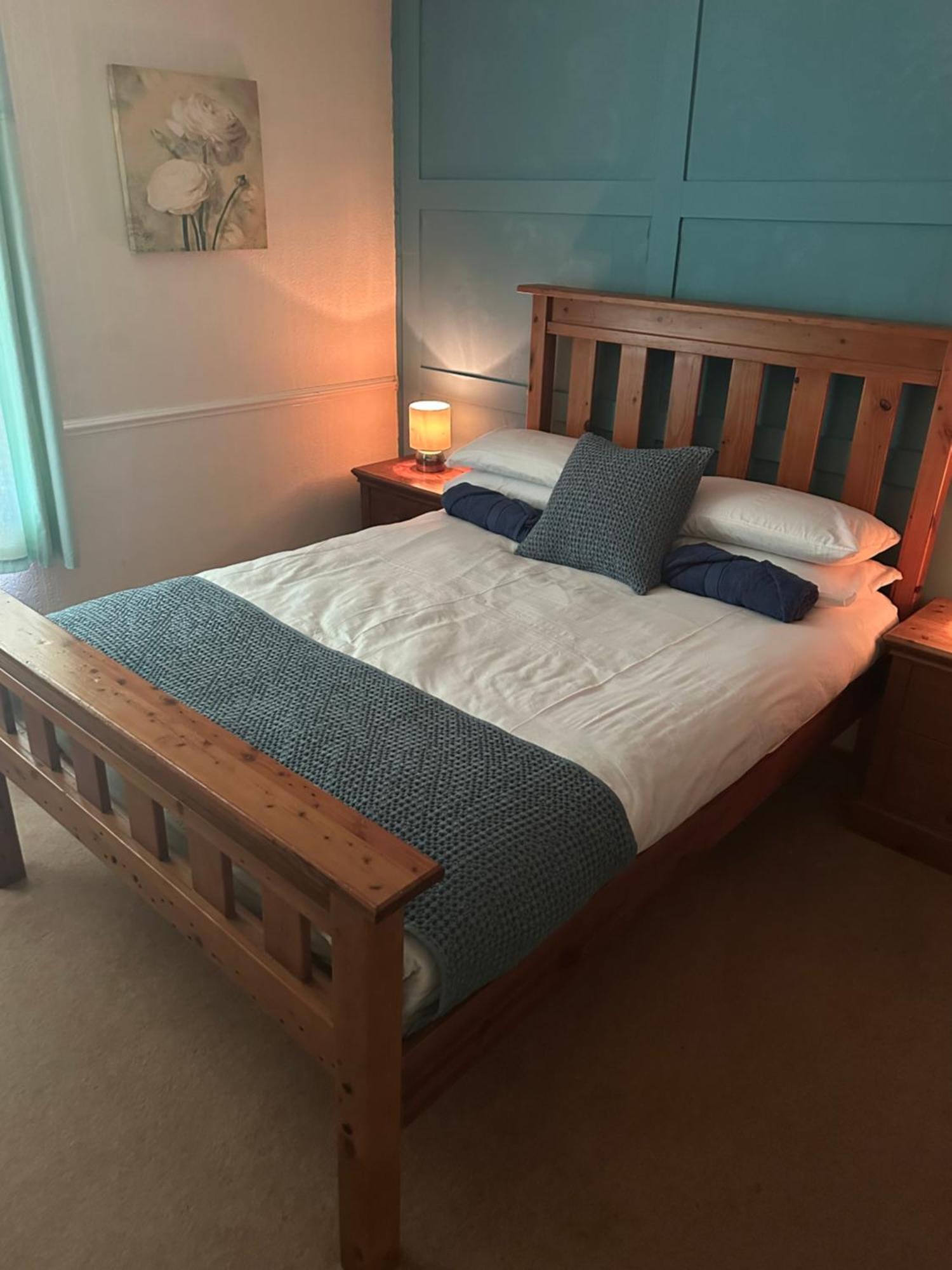 The Penruddocke Arms Bed & Breakfast Dinton  Bagian luar foto