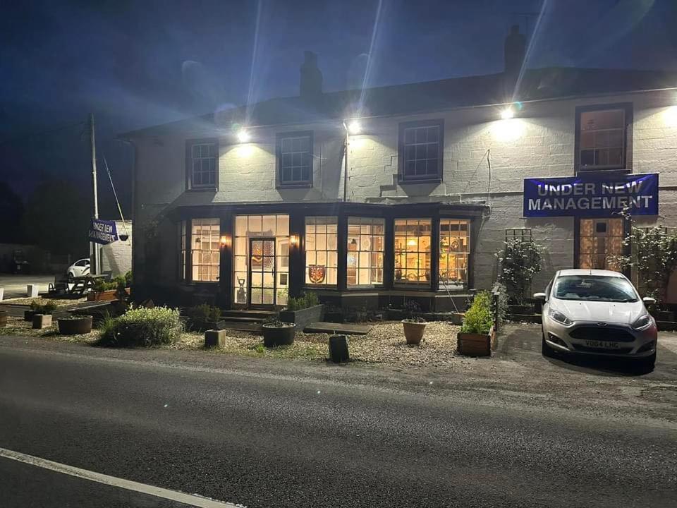 The Penruddocke Arms Bed & Breakfast Dinton  Bagian luar foto
