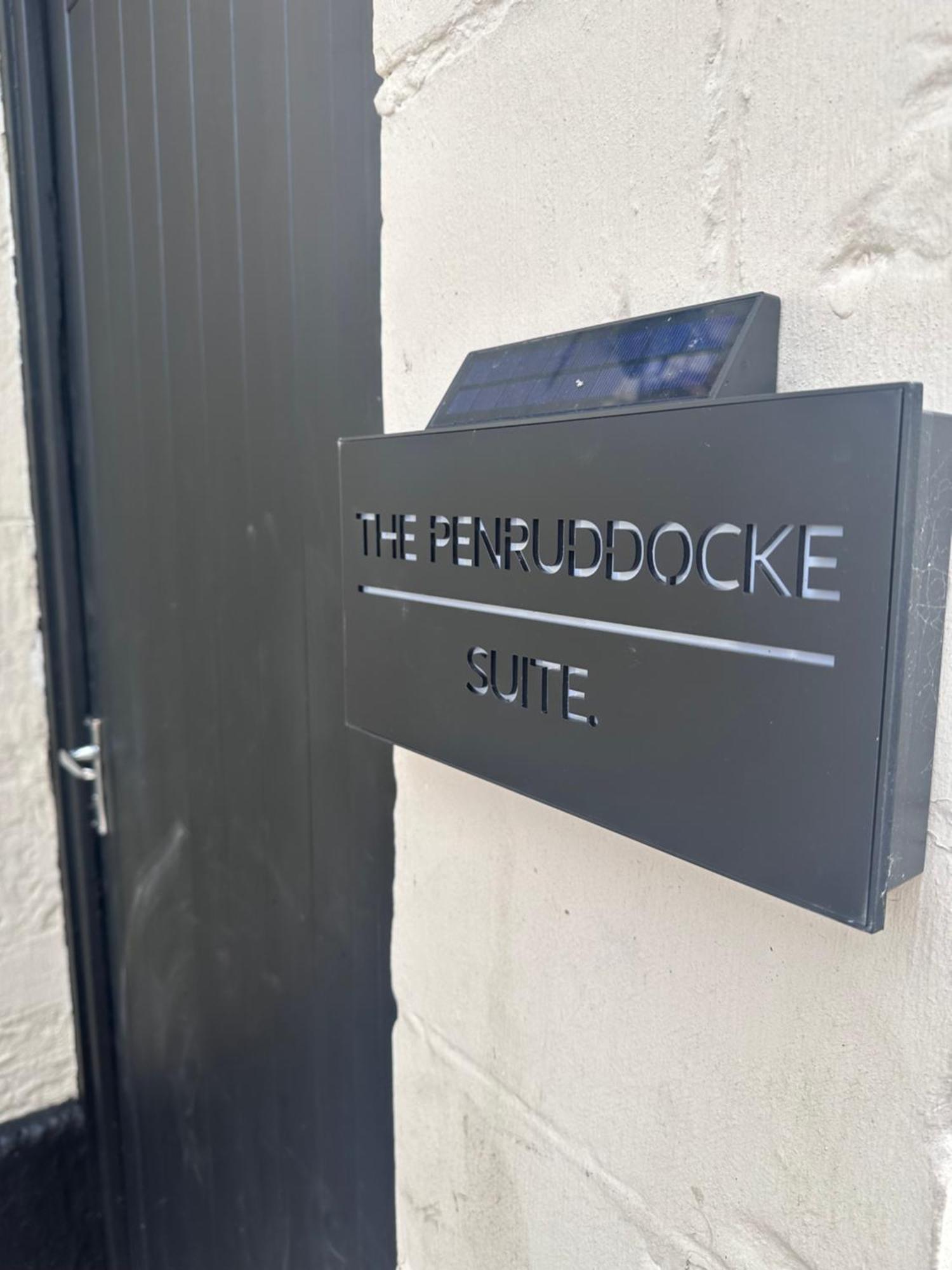 The Penruddocke Arms Bed & Breakfast Dinton  Bagian luar foto