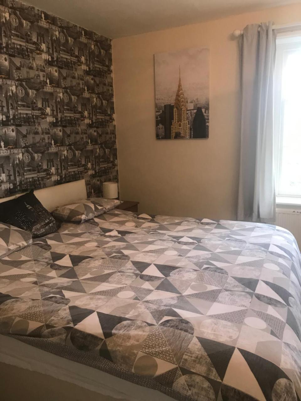 The Penruddocke Arms Bed & Breakfast Dinton  Bagian luar foto